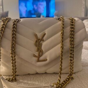 White shoulder bag